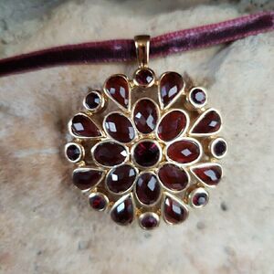Red Rhinestone Pendant Necklace Velvet Adjustable Choker Gold Tone Signed Monet